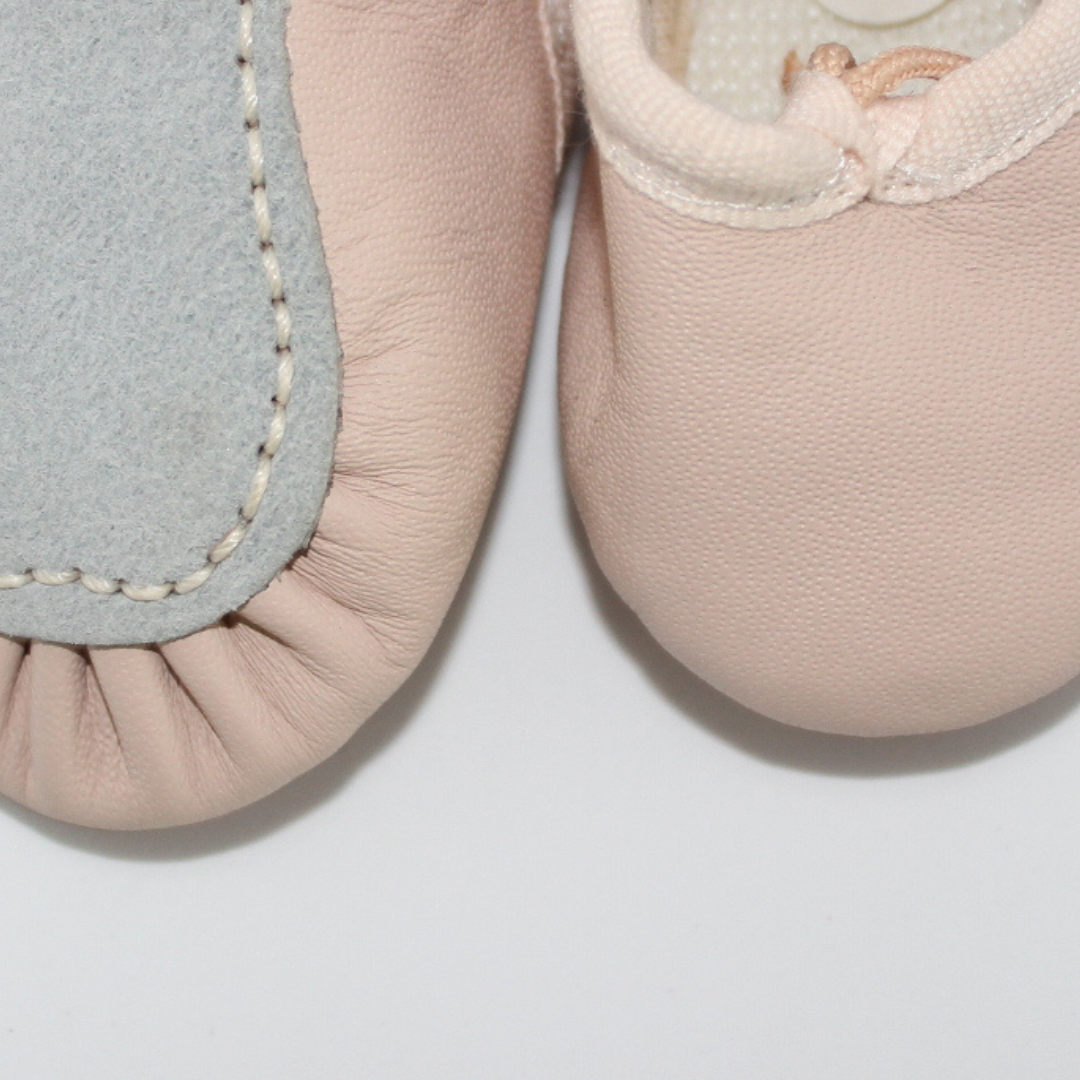 SHOES & SOCKS