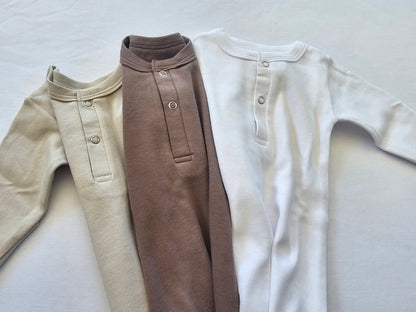 Knotted Onesie and Beanie Set– The Perfect Coming Home Outfit