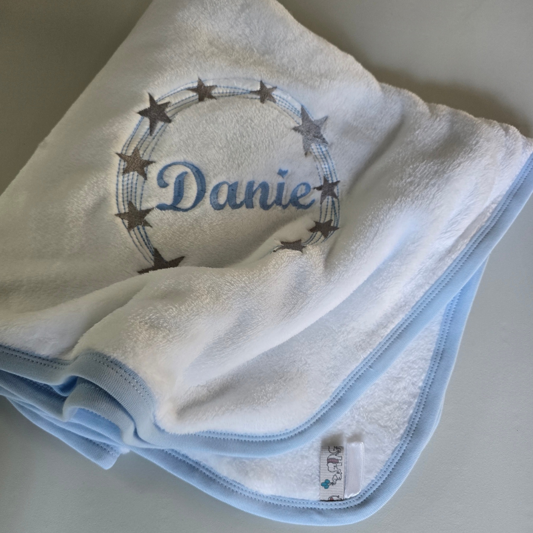 Personalised_fleece_star_blanket